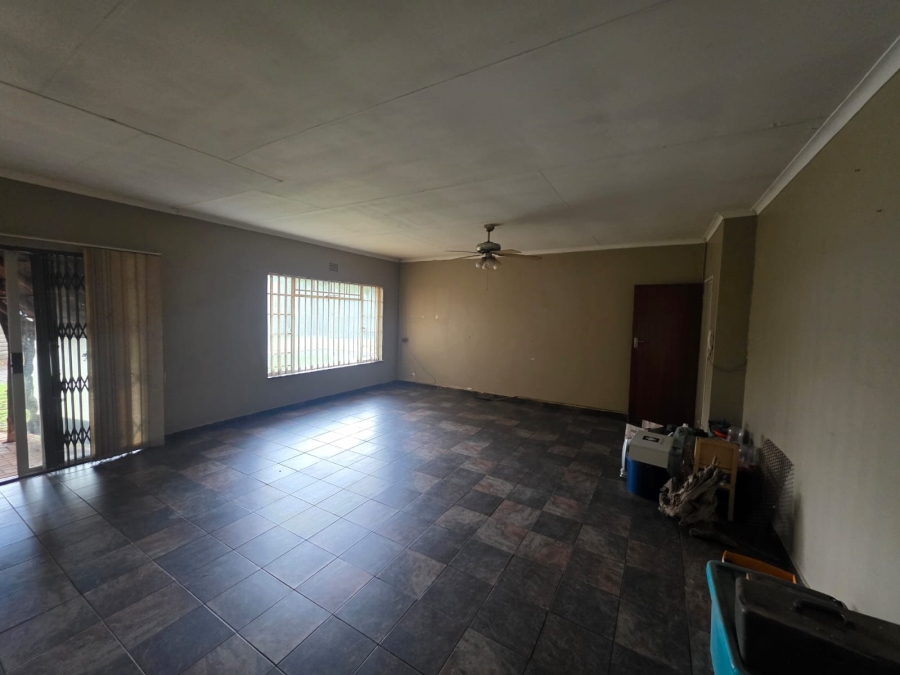 3 Bedroom Property for Sale in Vaalpark Free State